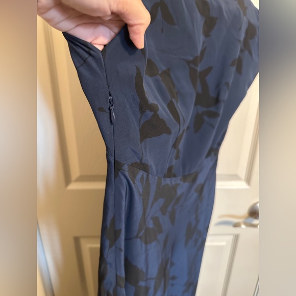 Club Monaco Leaf Patterned V-Neck Cap Sleeve Maxi Dress, Dark Blue/Black, 0 - Picture 6 of 10